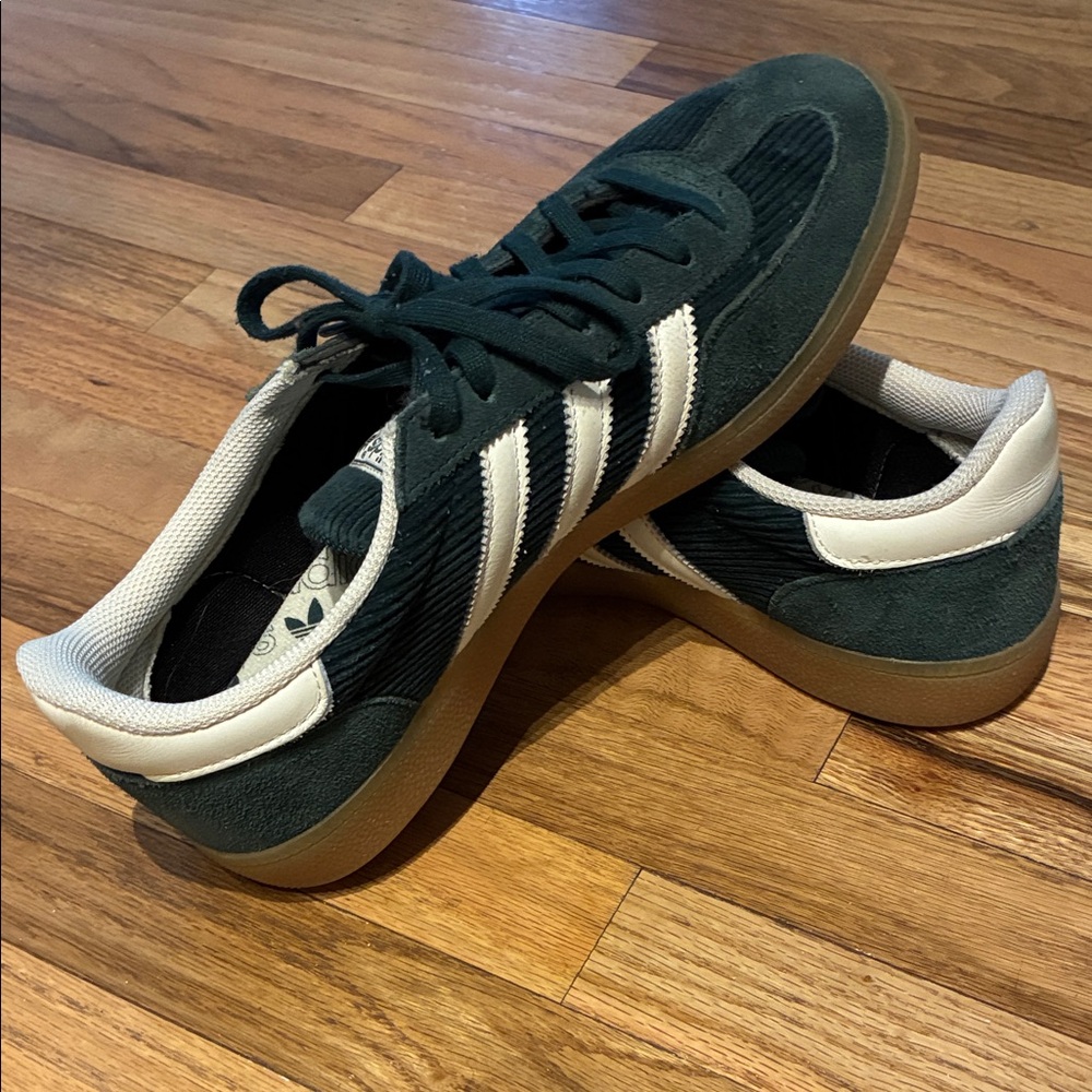 Women’s Adidas Green Sneakers